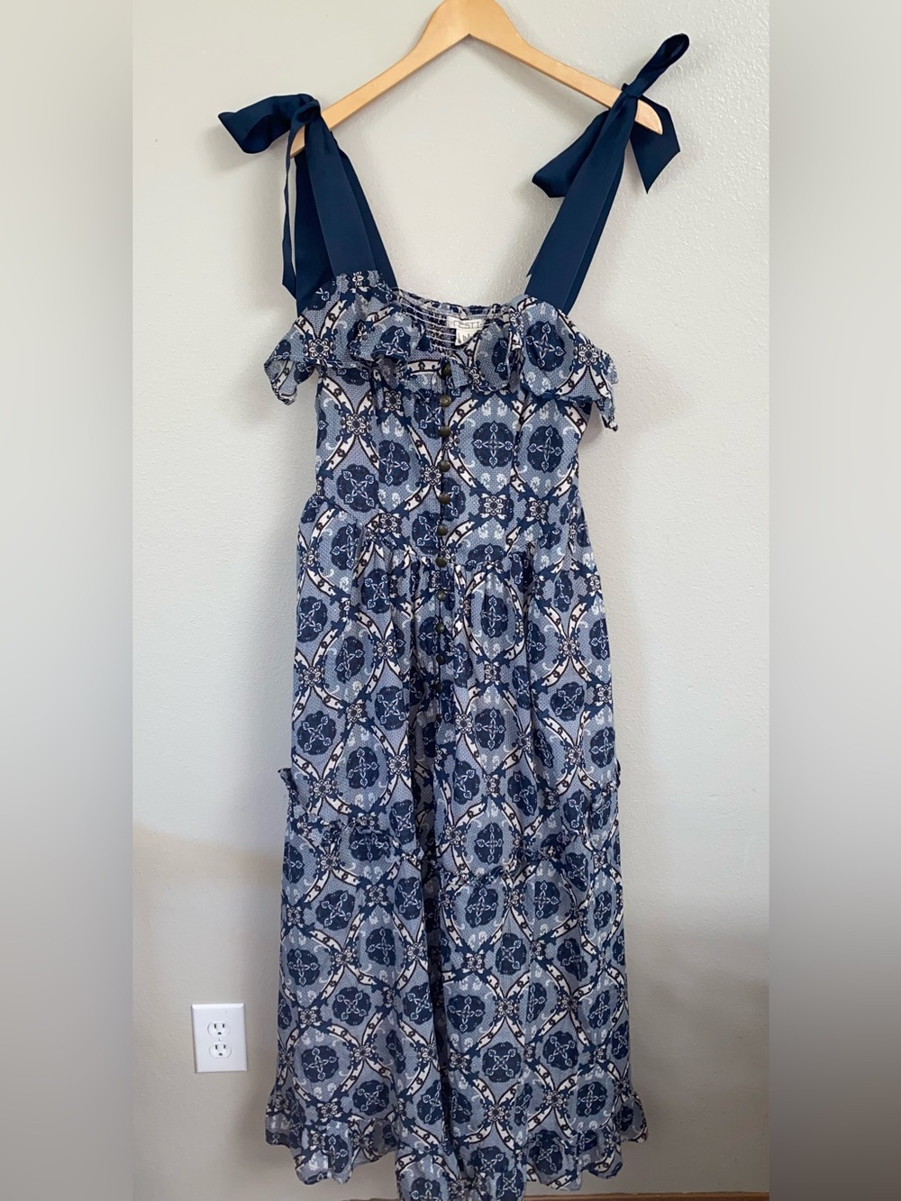NWOT Torrid FESTI Blue Tile Medallion Tie Shoulder Ruffle Midi Maxi Dress 0 0X